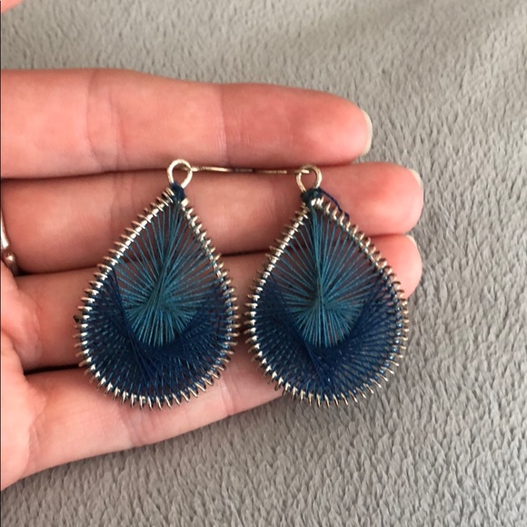 Dangle earrings - Picture 2 of 2